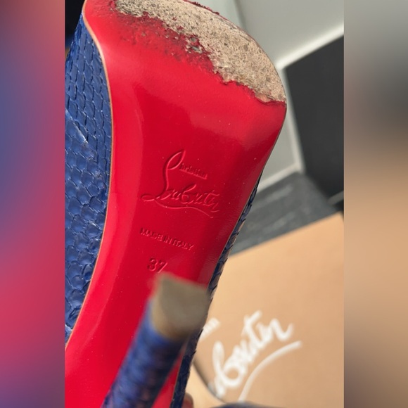 Authentic Christian Louboutin Snakeskin Print - Picture 4 of 7